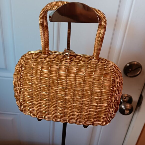 VINTAGE WOMEN'S SKALNY GOLD TONE METAL BASKET WEAVE HANDBAG